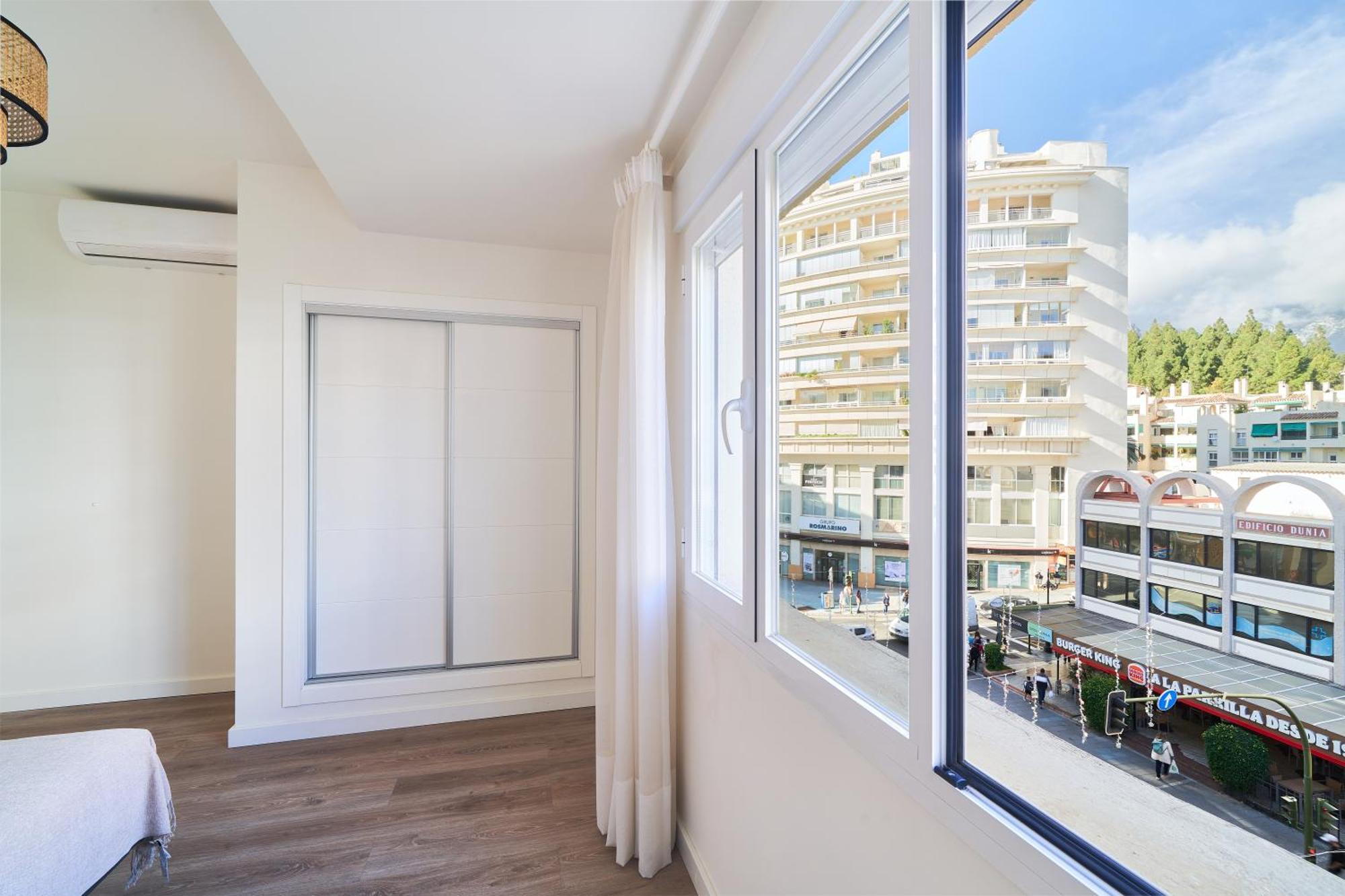Paradiso Apartment *